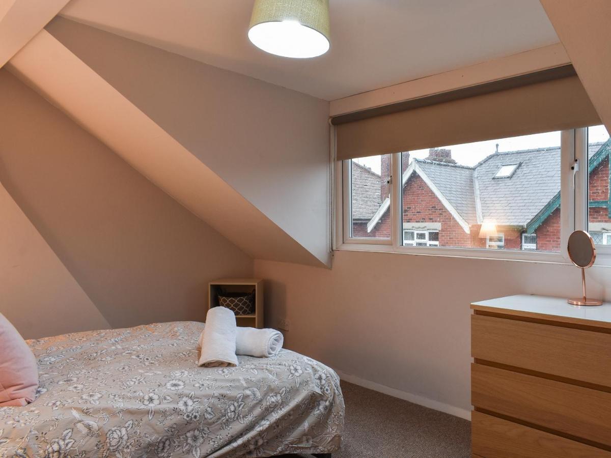 Sunset House Villa Whitby Bagian luar foto